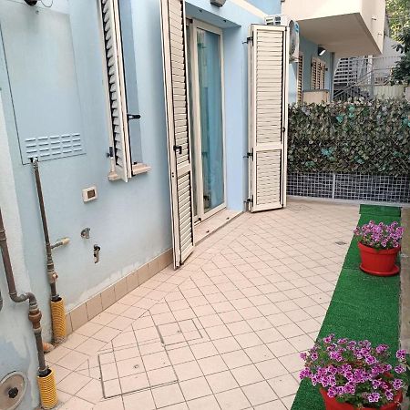 Residence Blu Marine Rimini Bagian luar foto