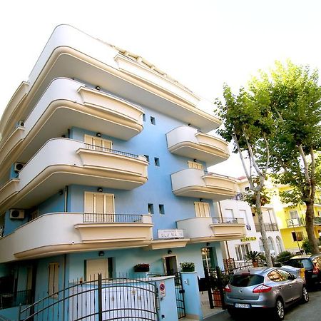 Residence Blu Marine Rimini Bagian luar foto