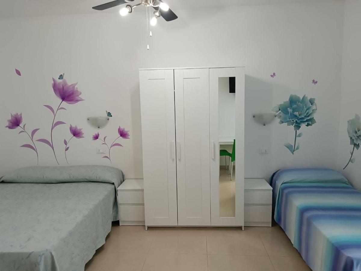 Residence Blu Marine Rimini Bagian luar foto