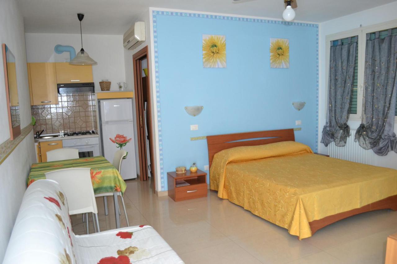 Residence Blu Marine Rimini Bagian luar foto